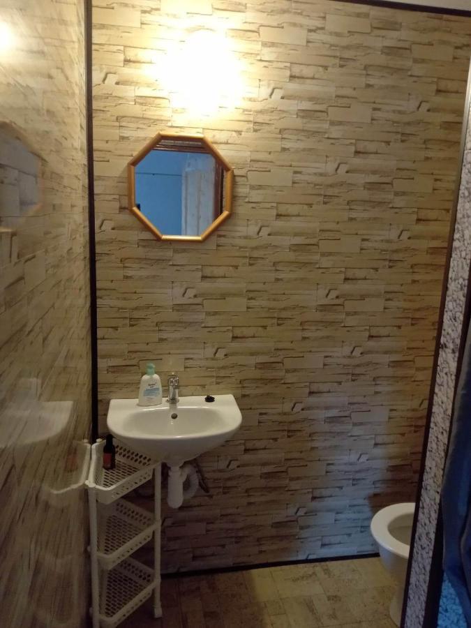 Apartman Police Nad Metuji Leilighet Eksteriør bilde
