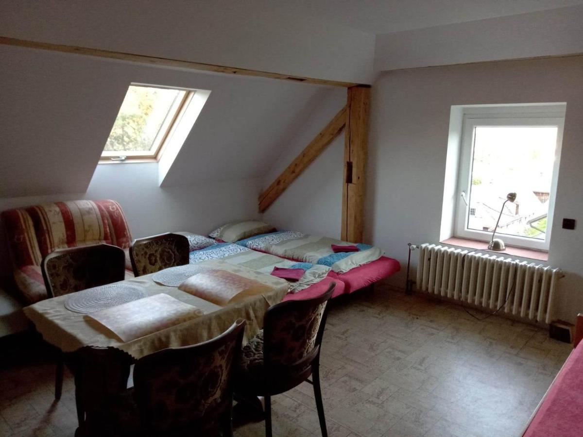 Apartman Police Nad Metuji Leilighet Eksteriør bilde